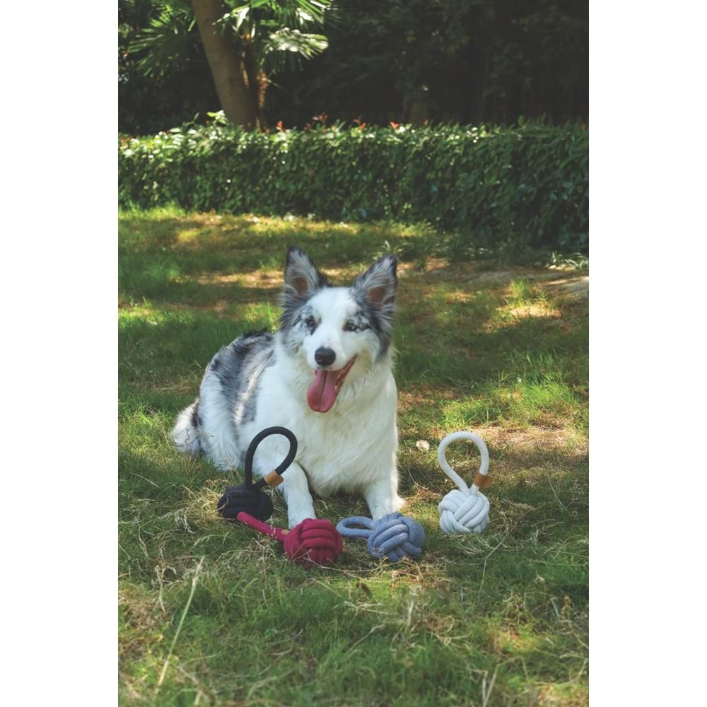 10647108 M-PETS COTO BLACK LOOP BALL 8CM ÇEKMELİ ÖRGÜ TOP OYUNCAK
