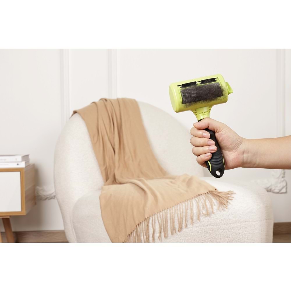 60107599 M-PETS CLICK AND GROOM TÜY TOPLAYICI RULO